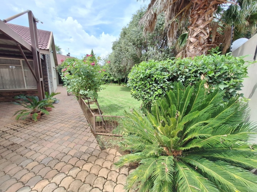 3 Bedroom Property for Sale in La Hoff North West